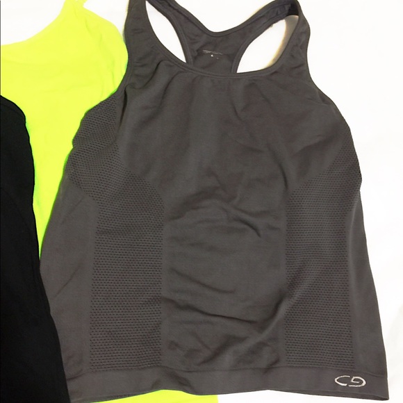 🏃🏻♀️Bundle of 3, Active Workout Wear Tanks - Picture 3 of 6